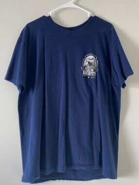 Vintage American Men's Navy and Blue T-shirt